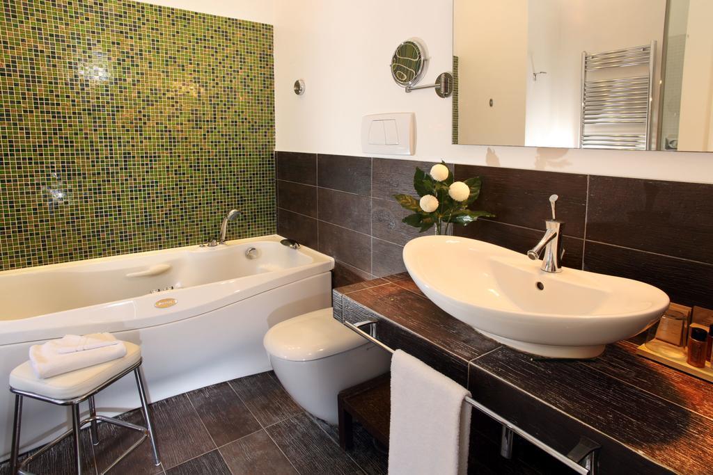 Vivaldi Luxury Rooms Rome Bagian luar foto