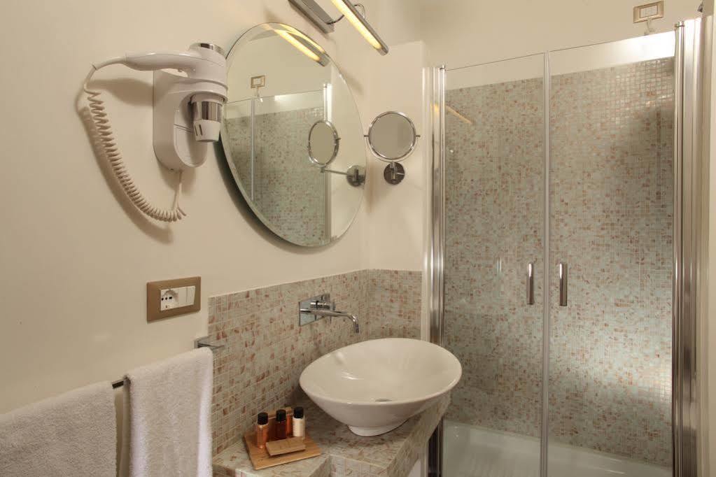 Vivaldi Luxury Rooms Rome Bagian luar foto