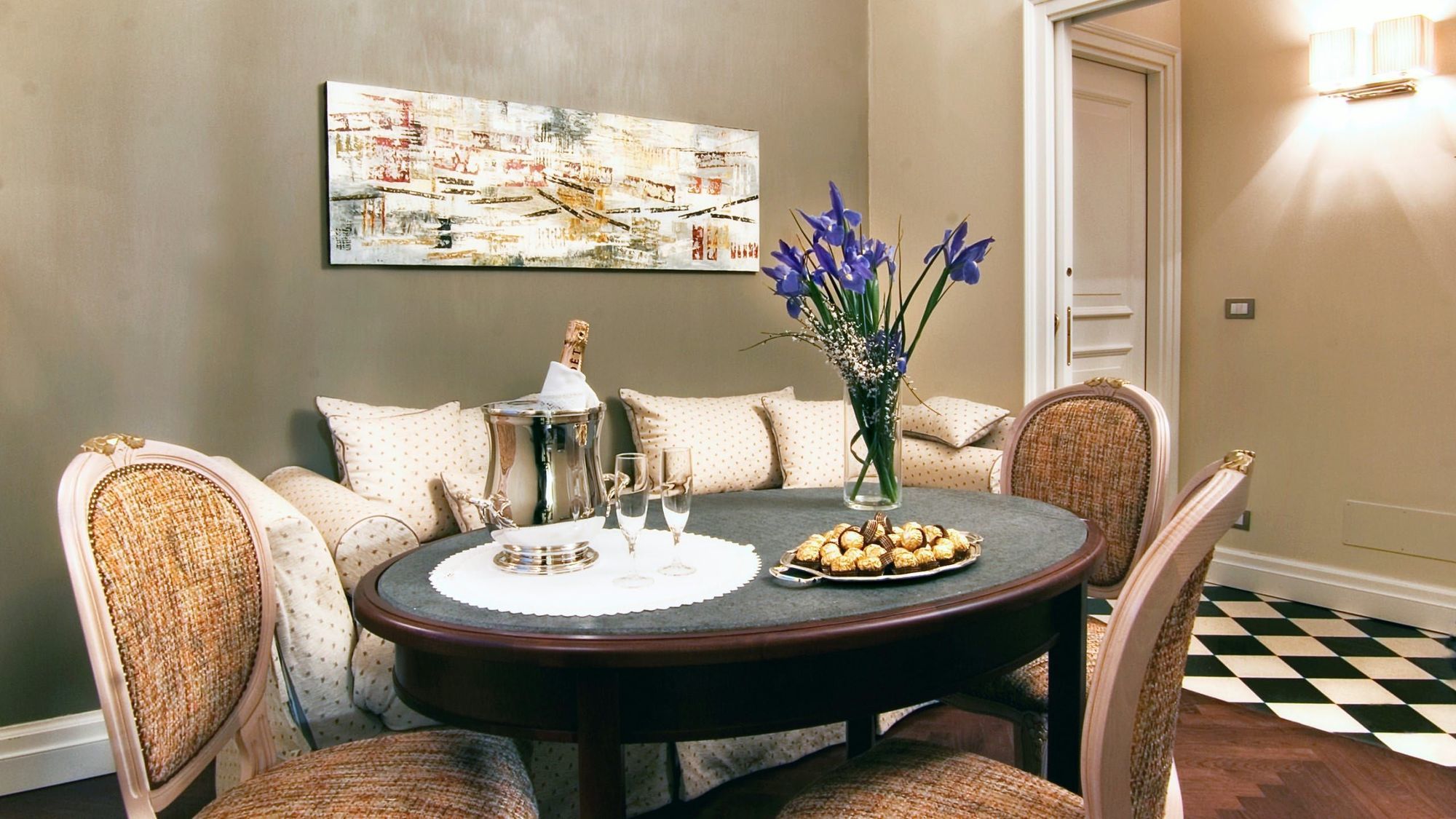 Vivaldi Luxury Rooms Rome Bagian luar foto