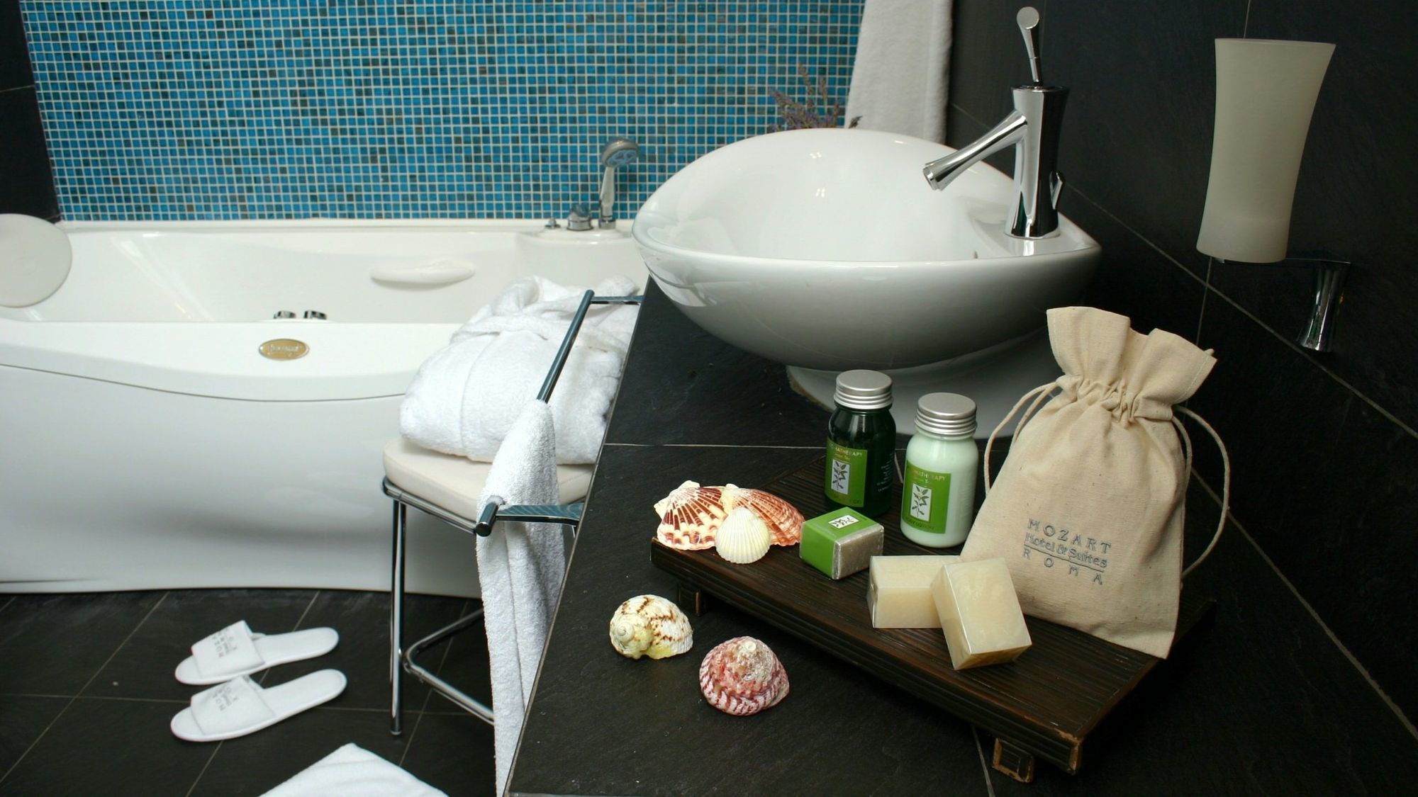 Vivaldi Luxury Rooms Rome Bagian luar foto